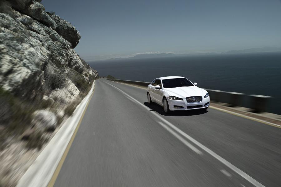  Jaguar XF 2011 года  (фото 23 из 79)